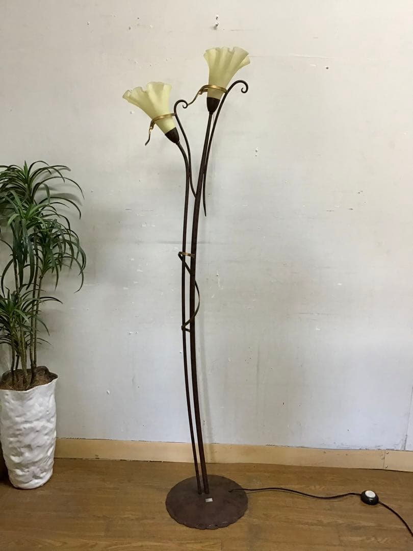 kochan☆管227☆イタリア製☆大塚家具☆アイアン☆フロアーランプ