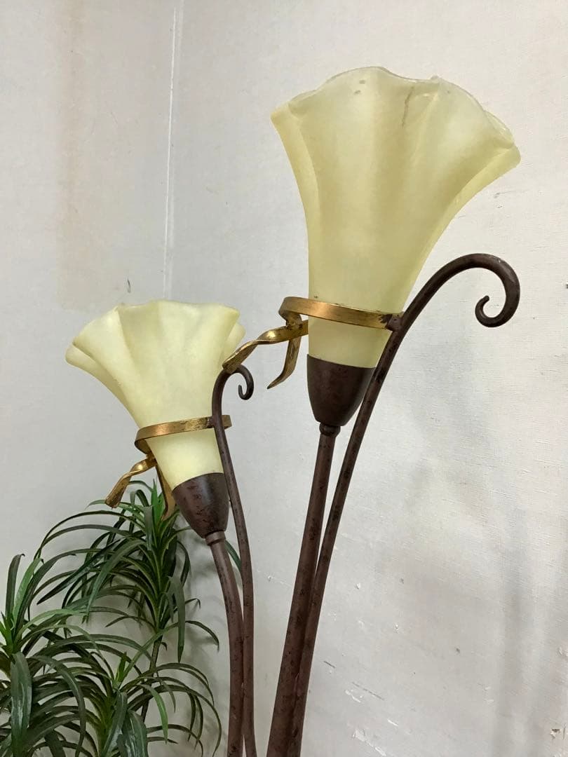 kochan☆管227☆イタリア製☆大塚家具☆アイアン☆フロアーランプ