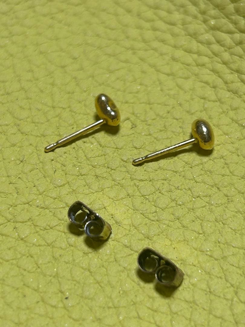 テイクアップセカンドピアス　K18ビーンズピアス