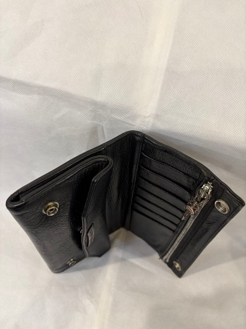 クロムハーツ グリーシー 黒の長財布 外側ファスナー付き