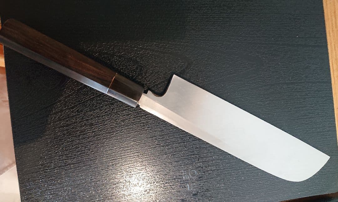 不動国行玄海正国 鎌型薄刃包丁 (本焼 )平鏡面 黒檀八角柄