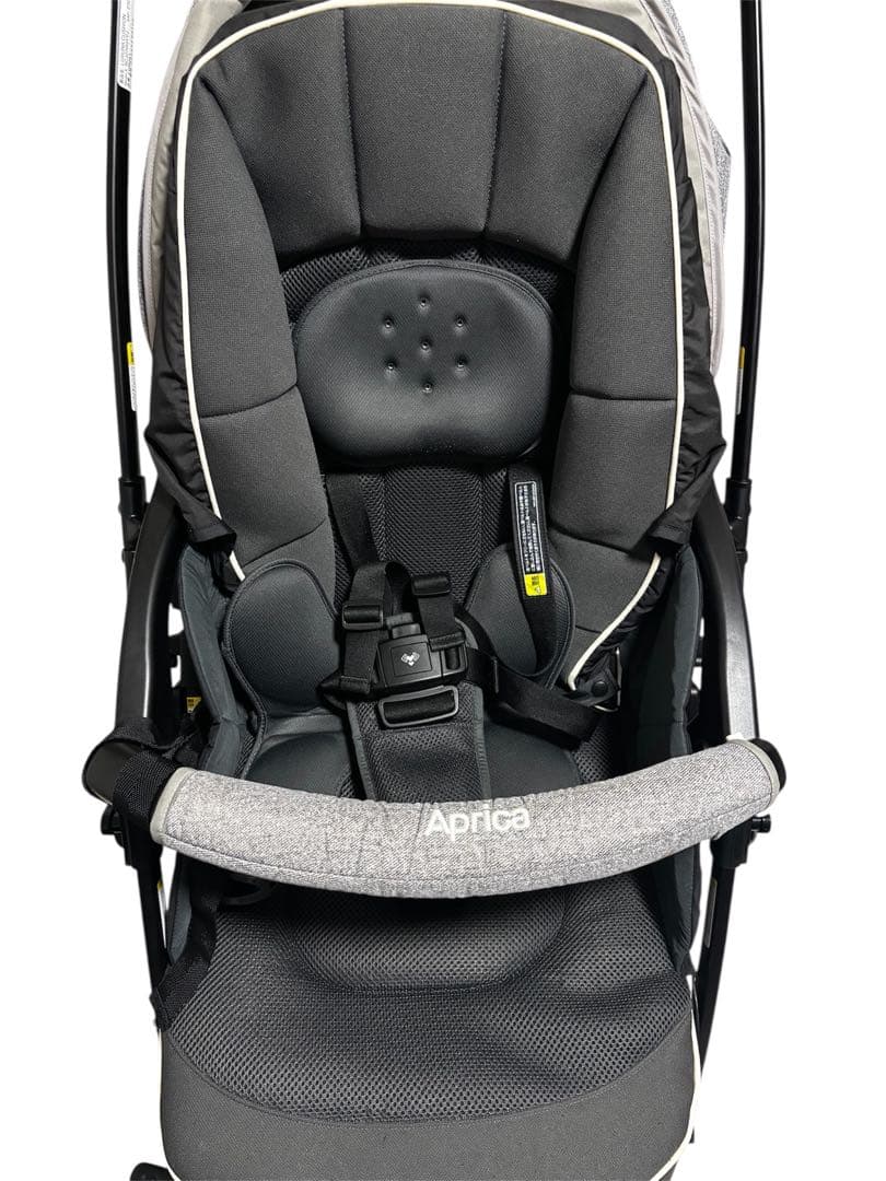 美品Aprica ラクーナクッションベビーカー 6CJ270GYYJ おまけ有り