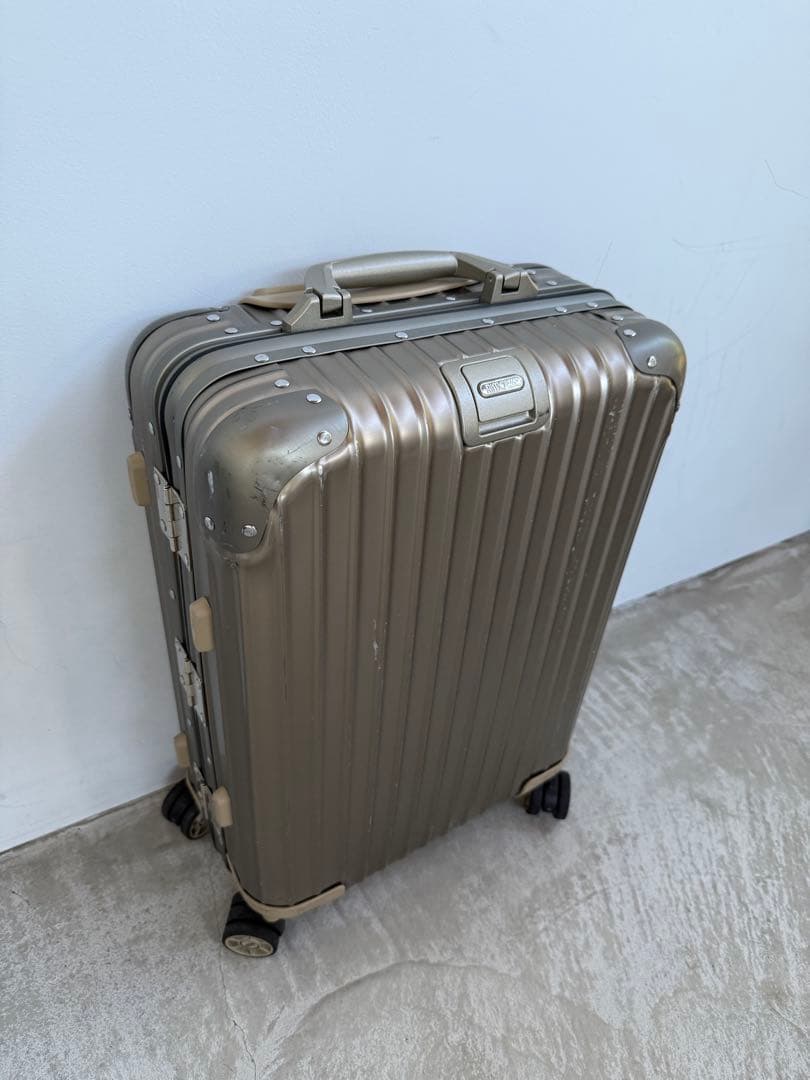 【貴重な4輪タイプ】RIMOWA キャリーケース トパーズ チタニウム　33L
