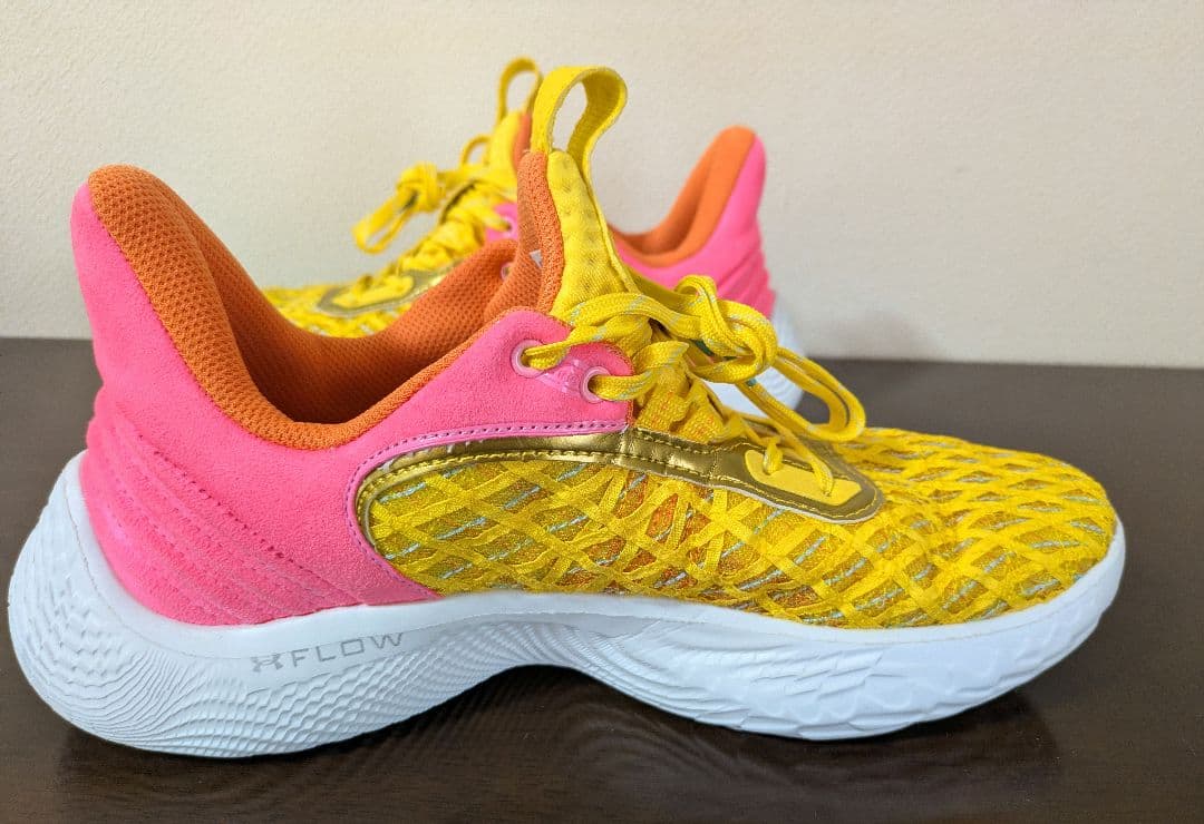 アンダーアーマー　カリー フロー 9 セサミストリート　27.5cm