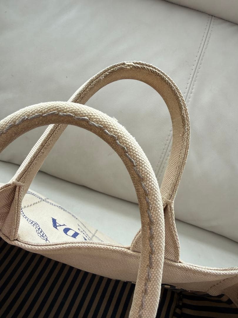 PRADA ベージュ カナパ