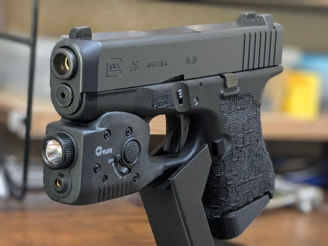 東京マルイ　グロック26 カスタム　ウェポンライト充電式