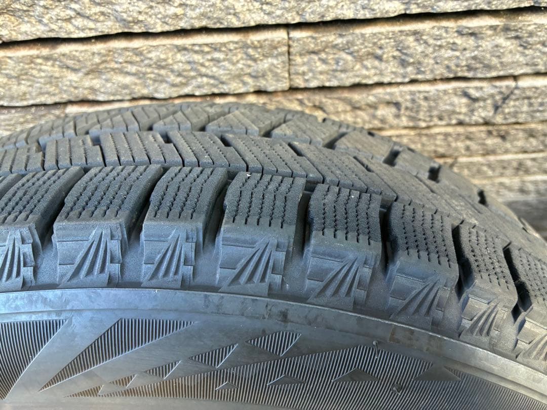 2024年製BRIDGESTONE VRX3 スタッドレス　ブリヂストン 4本