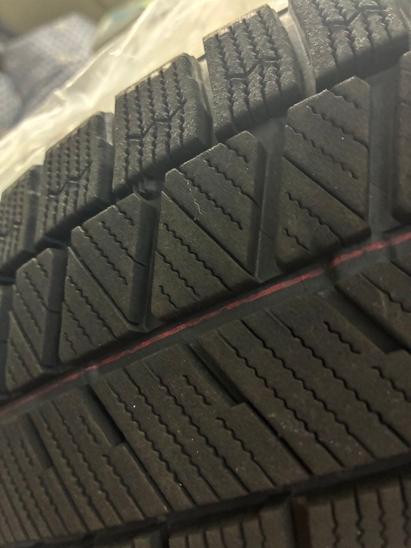 2024年製BRIDGESTONE VRX3 スタッドレス　ブリヂストン 4本