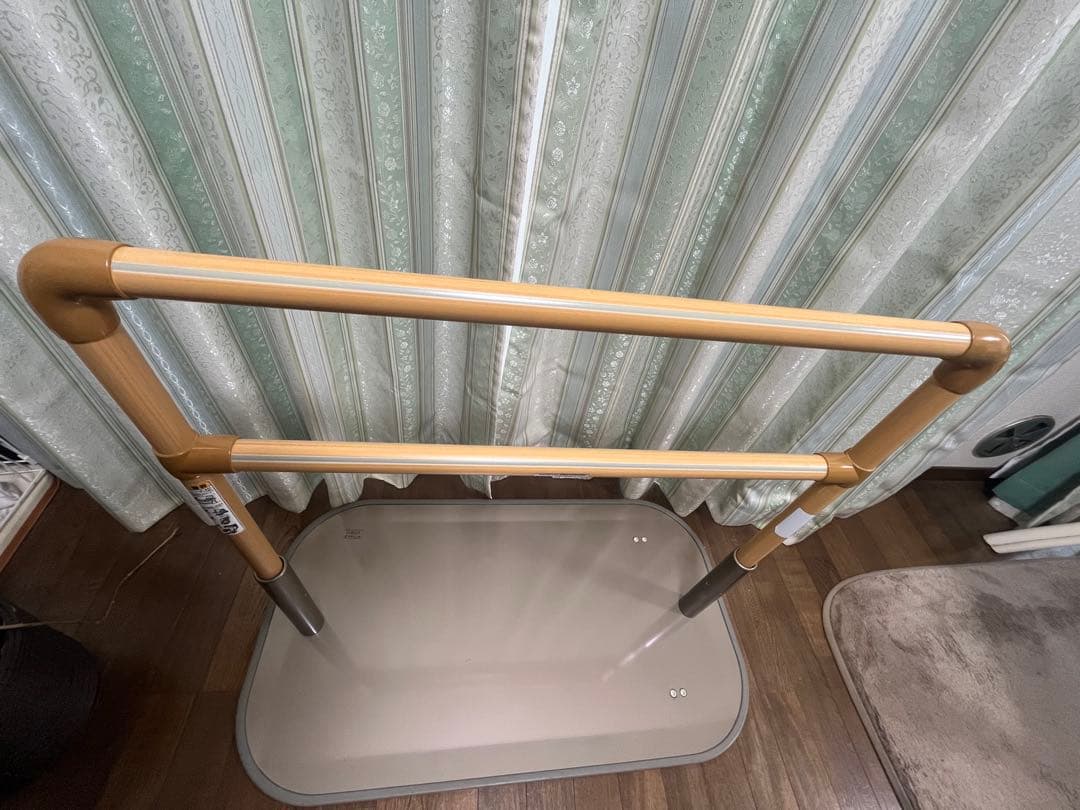 【介護用 中古】置き型手すり たっちあっぷ　CKA-04