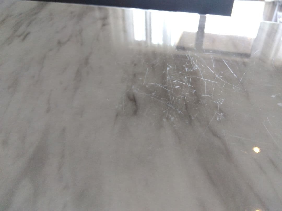 t*t様 大理石風ダイニングテーブル