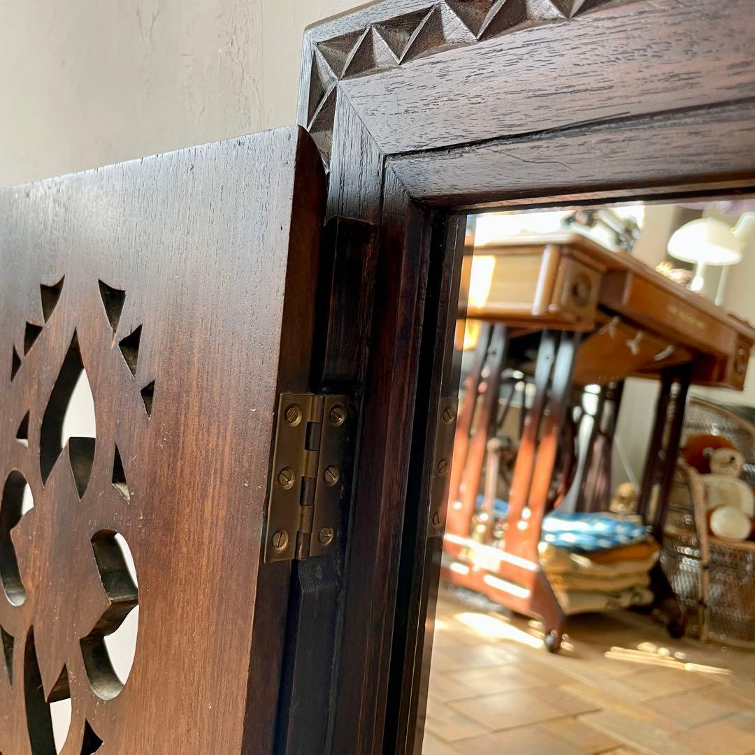 【専用】112. 木彫 透彫り 扉付き 四角型 鏡 ミラー 壁掛け