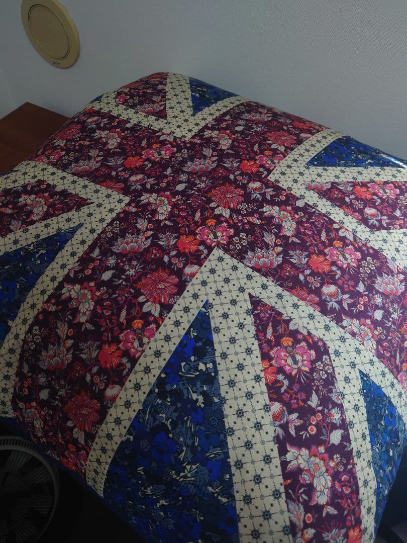 LIBERTY リバティ特大クッション 2個セット