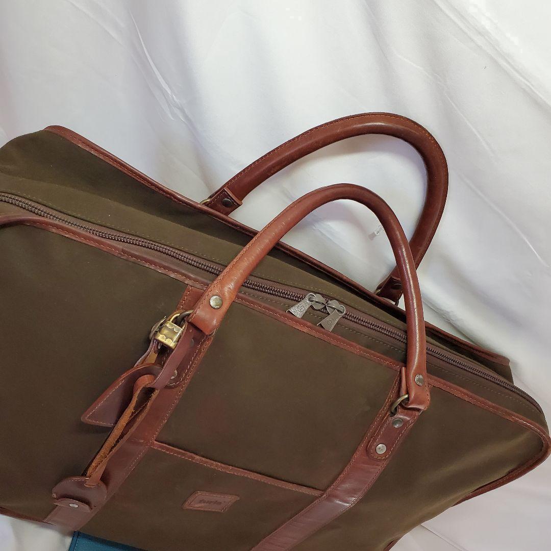 【希少】フルラ　旅行用　鍵つき　大容量　キャリーケース