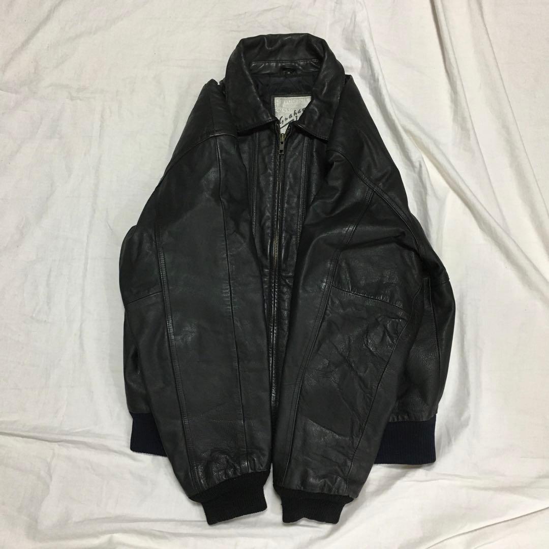 【個性派古着】デザイン革ジャン　牛革　ツヤあり　黒　短丈　ファスナー式　メンズM