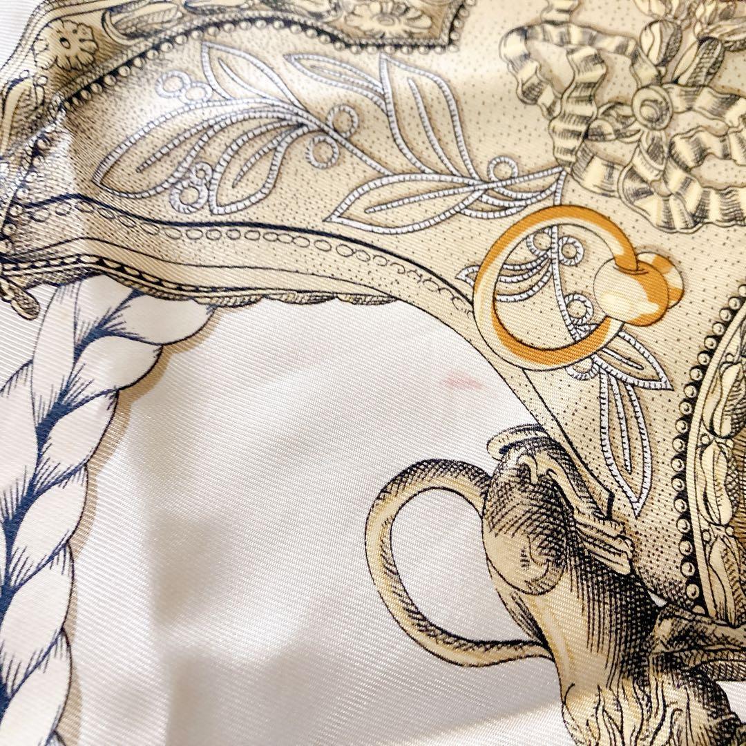 HERMES エルメス　スカーフ　シルク　カレ90 盛装の馬　ベージュ　正規品