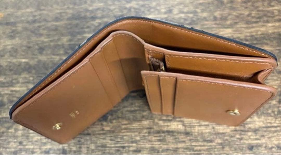 【即購入OK】セリーヌ　トリオンフ　二つ折り財布