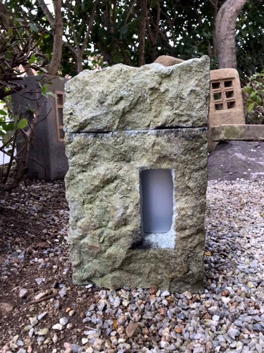 天然自然石・石灯り・足元灯り・石灯篭・ガーデンライト