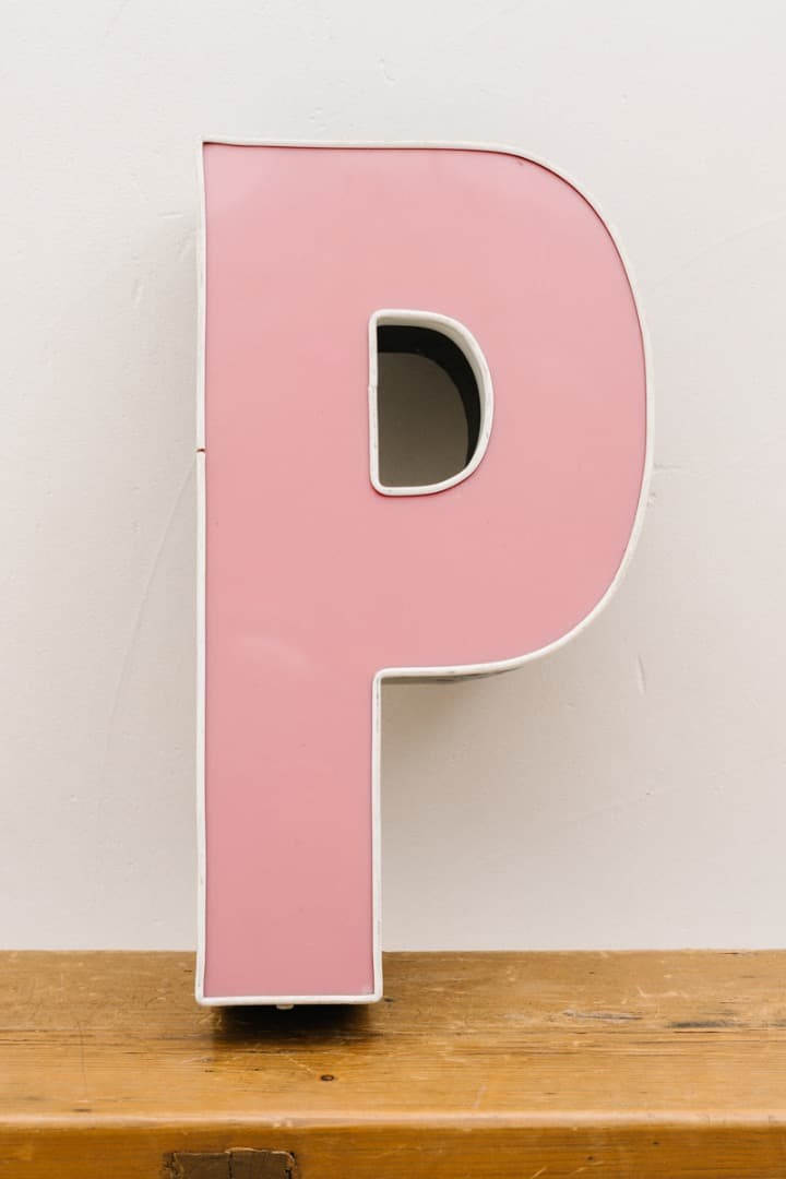 アルファベットサイン P ビンテージ オブジェ インテリア 看板 ネオンサイン