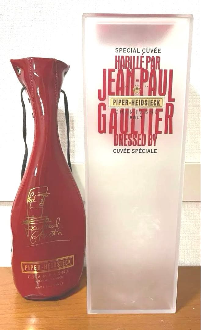 【レア】限定販売品 パイパーエドシック×ゴルチエ 保冷コルセットカバー