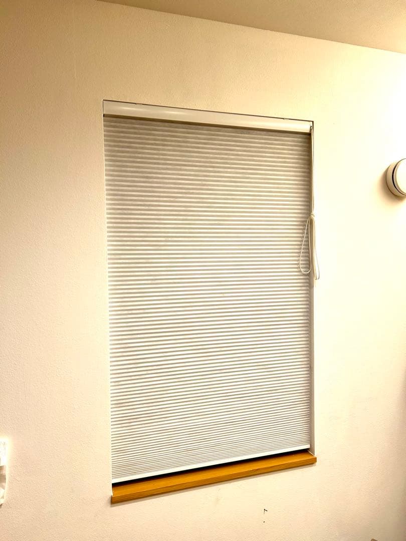 ハニカムブラインド　断熱効果高い