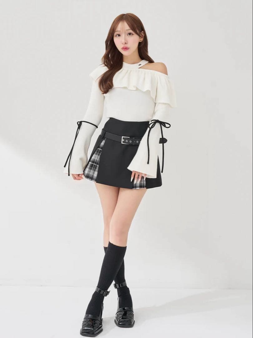 新品・未開封♡Darich♡ベルスリーブフリルニットトップス　IVO