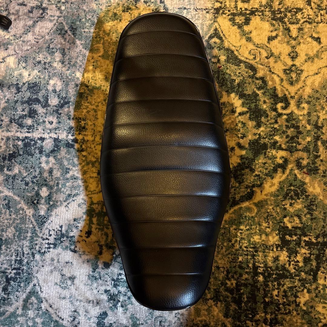 バイクシート ブラック　w400 w650