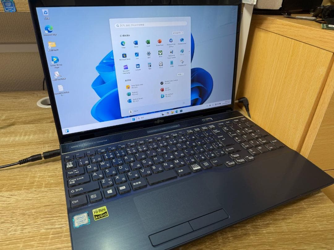 富士通 第8世代i7 32GB SSD+HDD Office付きBL