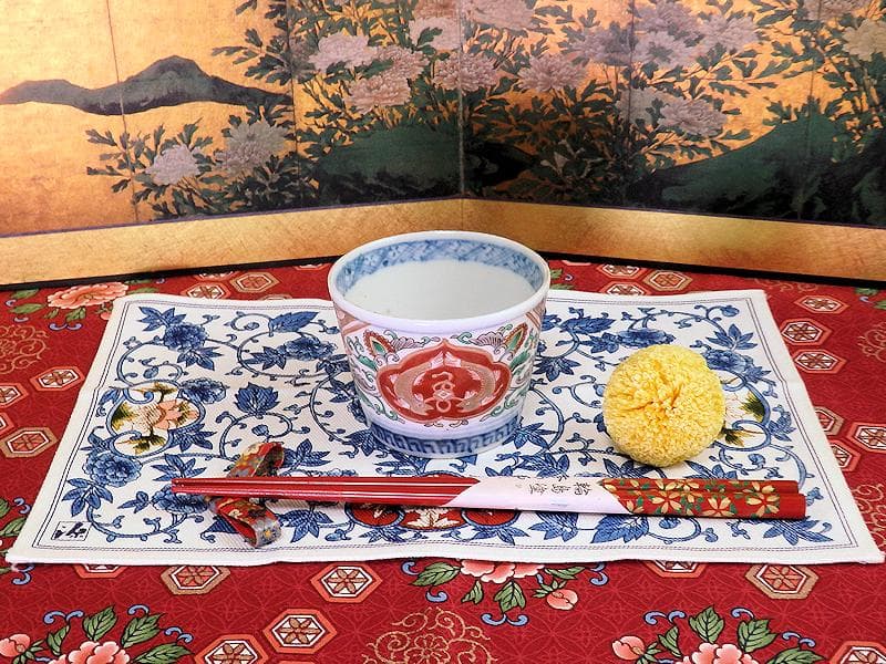 古伊万里　金襴手　双魚に花唐草の図　蕎麦猪口　E221AS-fbvn