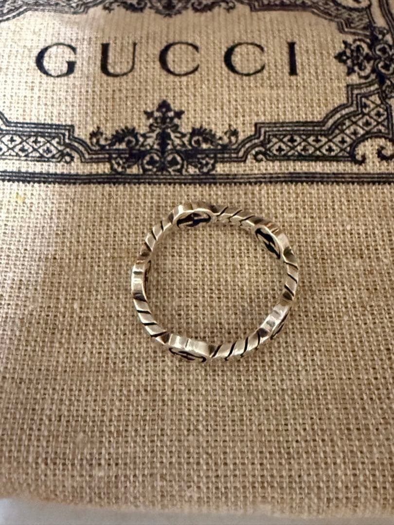 GUCCI シルバーリング 60号 ロゴ入り