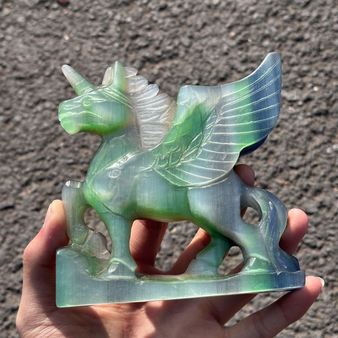 天然石猫目石のユニコーン　置物　ご購入前に在庫確認必要G.281