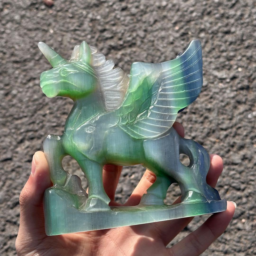 天然石猫目石のユニコーン　置物　ご購入前に在庫確認必要G.281