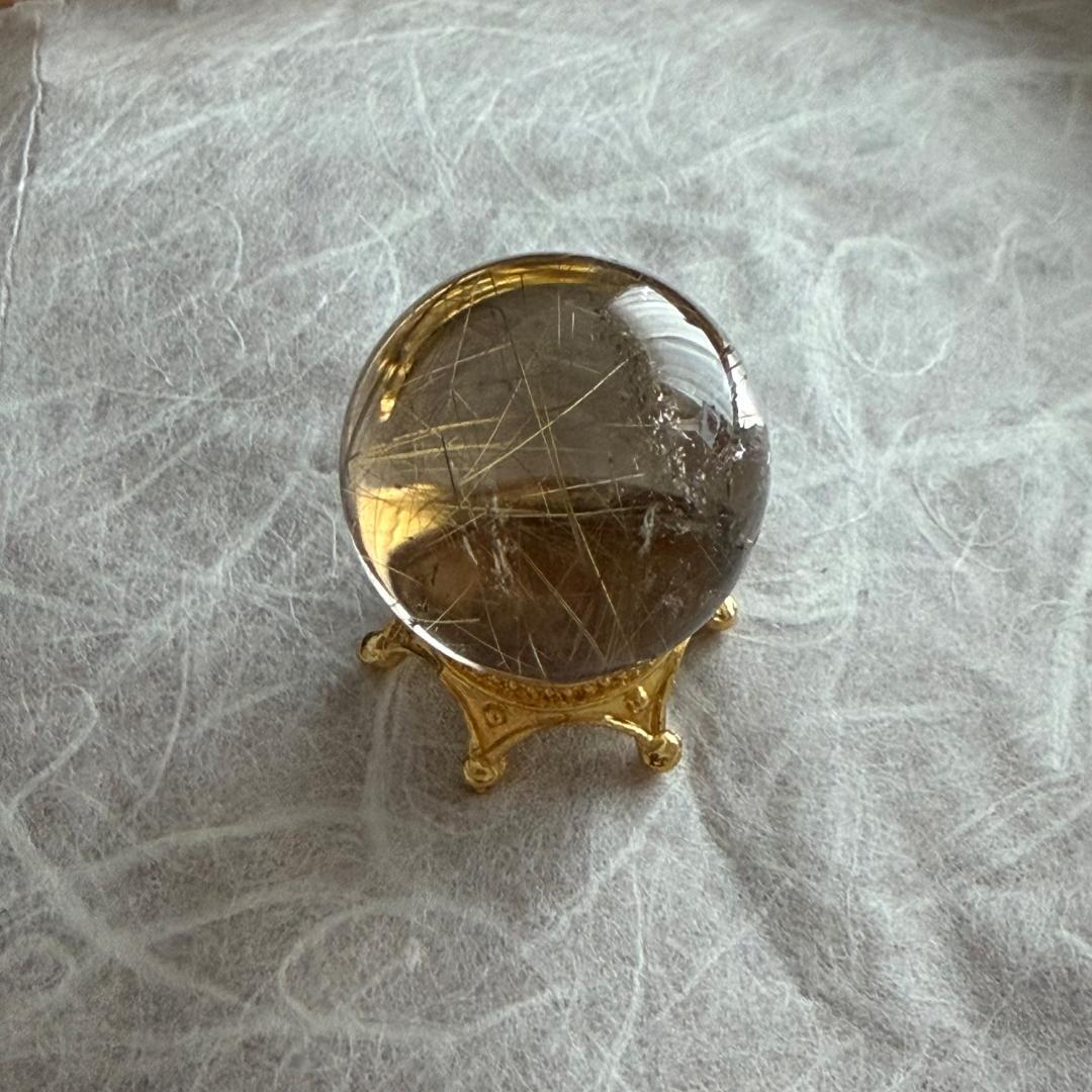 金運アップ（虹入り）◇ゴールドルチルクォーツ◇丸玉　約24㎜