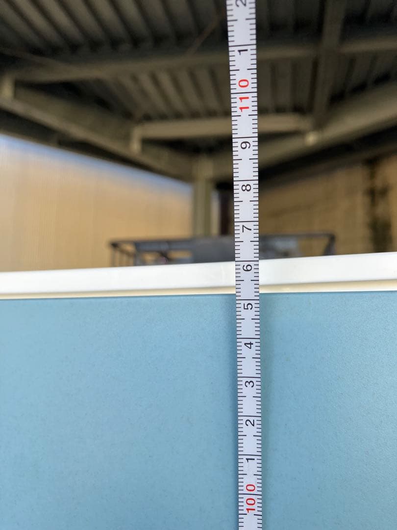 青いプラスチック製5段チェスト