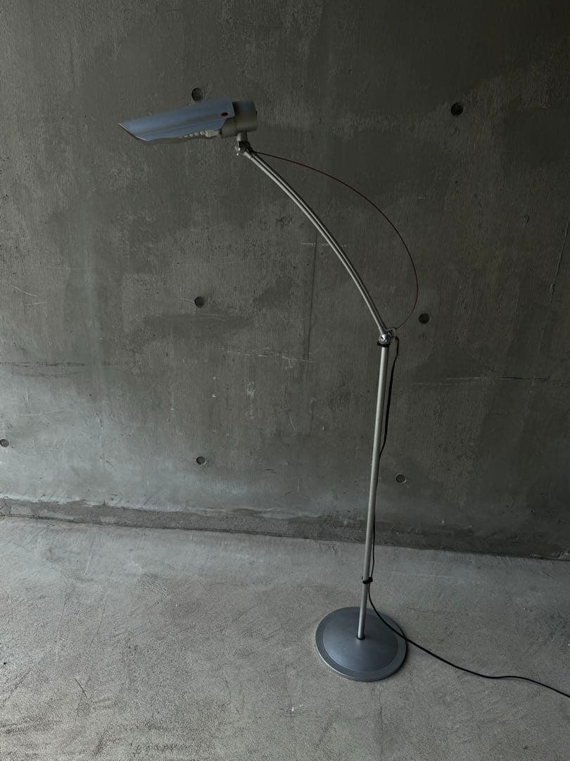 ポストモダン　流線デザインフロアライト　ミッドセンチュリー　Y2K