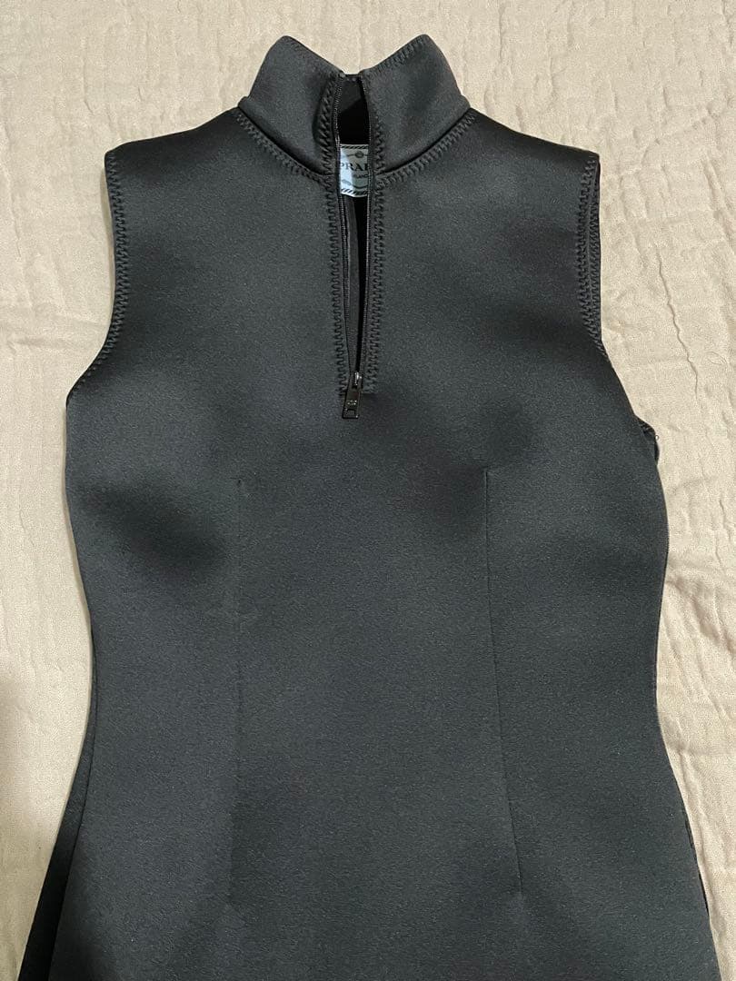 プラダ未使用品ワンピース