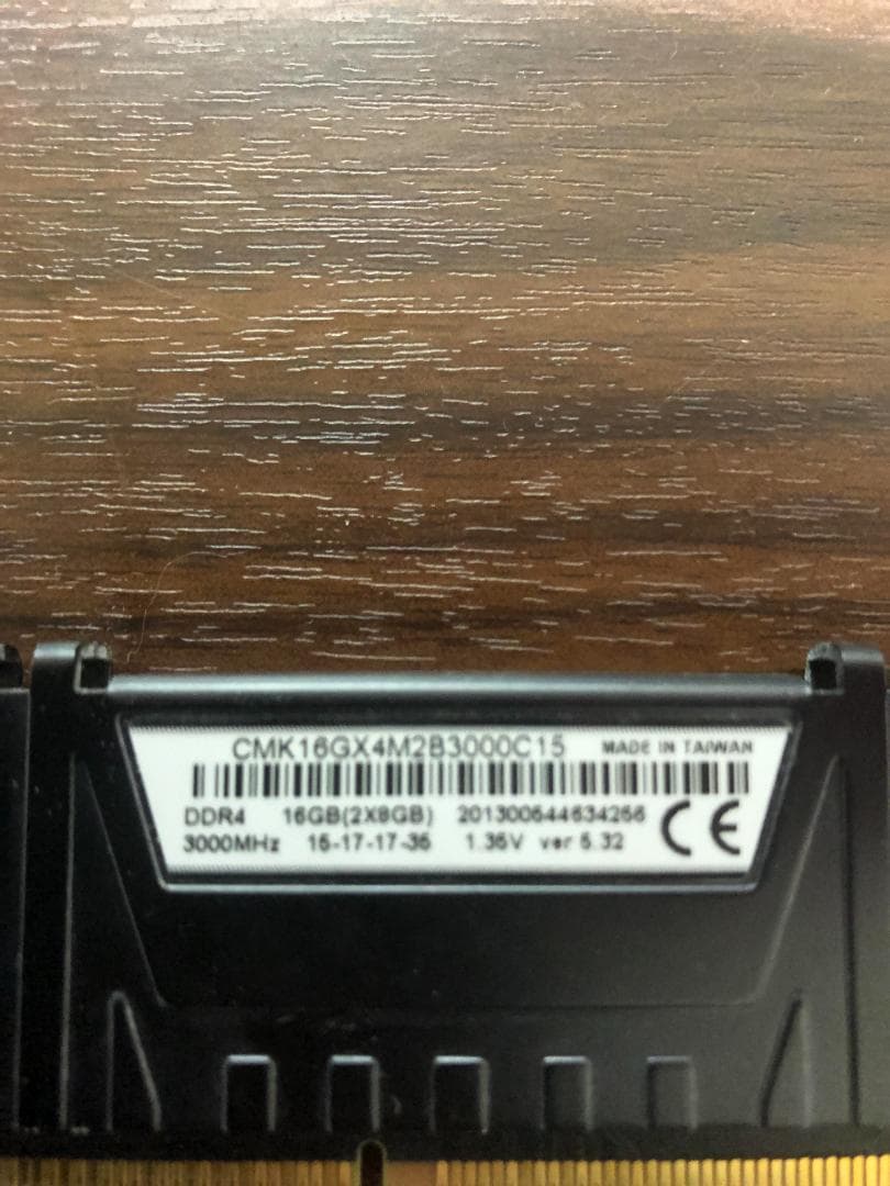 CORSAIR DDR4 16GB(8GB×2)