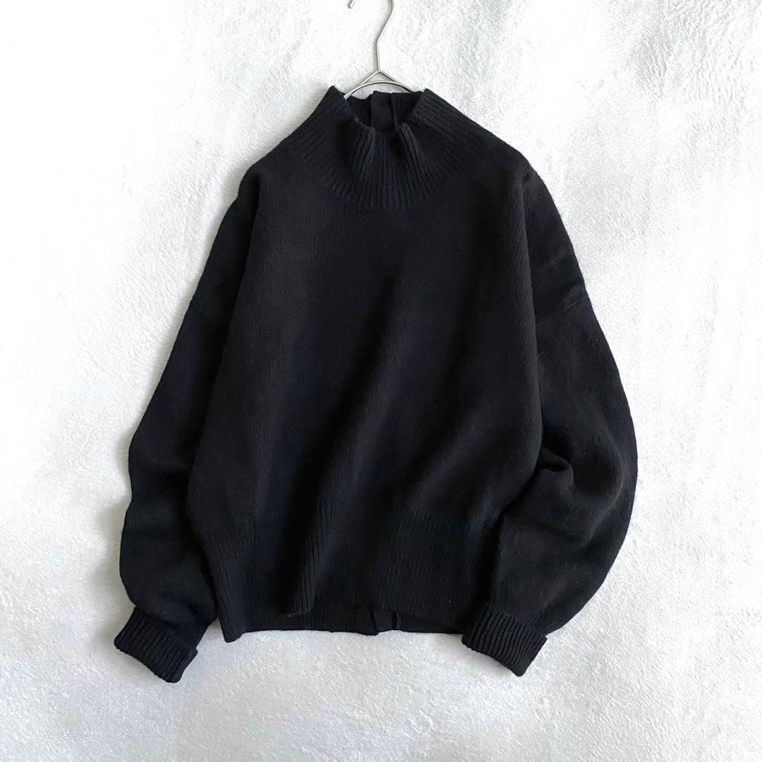 【美品✨】martinique カシミヤ混　バックボタン　ニット　ハイネック　黒