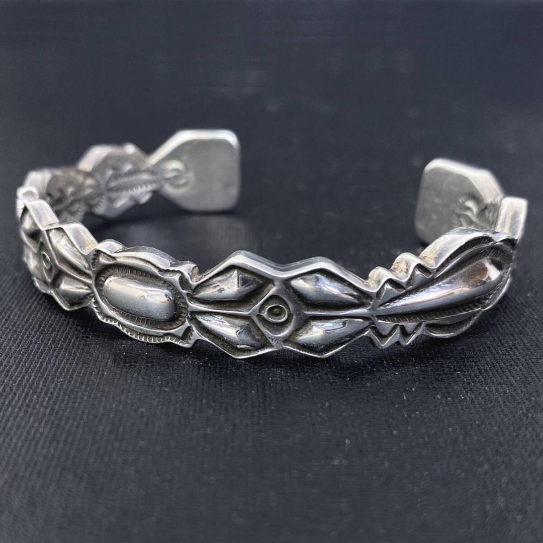 美品 NAVAJO RAY ADAKAI シルバー インサイドスタンプ バングル