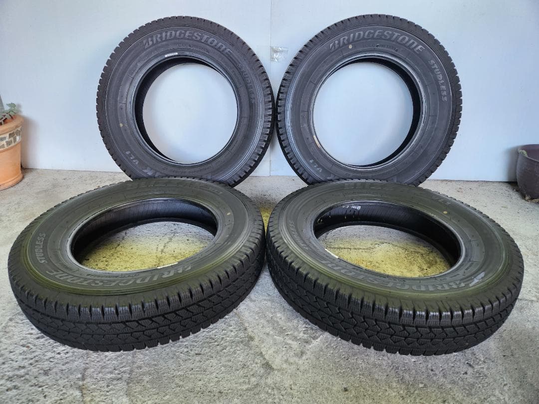 送料込☆2022年製 ブリヂストンタイヤ 155/80R14 LT日本製☆4本