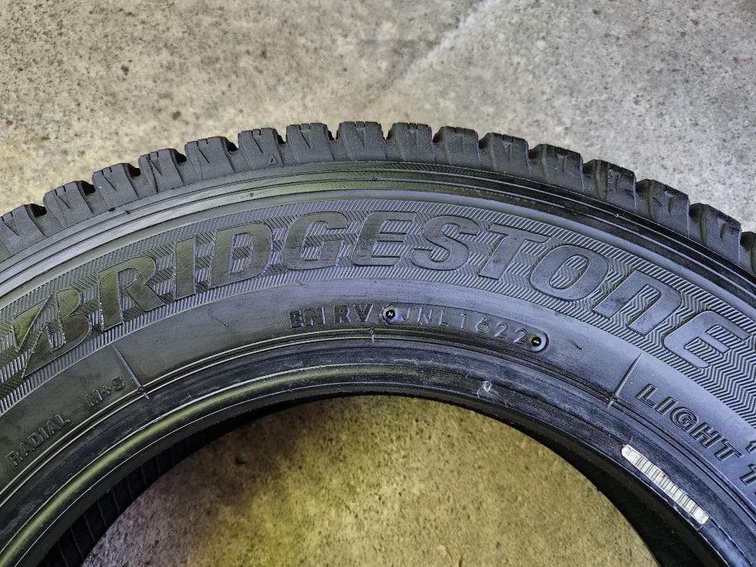 送料込☆2022年製 ブリヂストンタイヤ 155/80R14 LT日本製☆4本