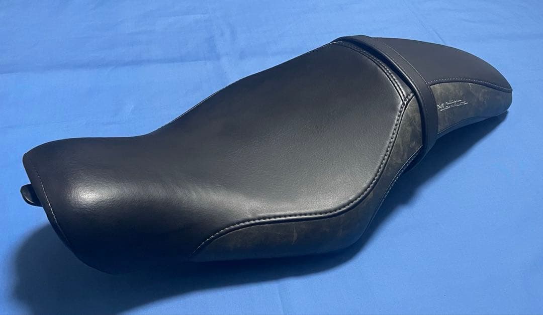 タ*坊様 ハーレー純正　バッドランダーシート　スポーツスター用