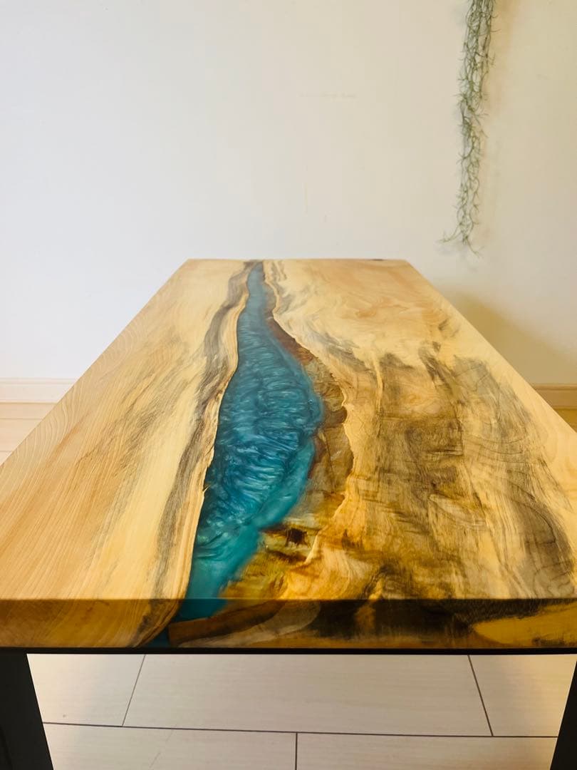 レジンテーブル　ローテーブル 栃　リバーテーブル　アイアン