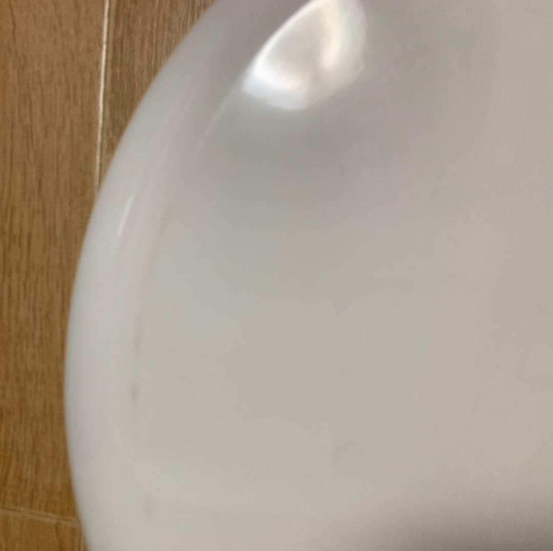 イマン　ビビアン丸缶L