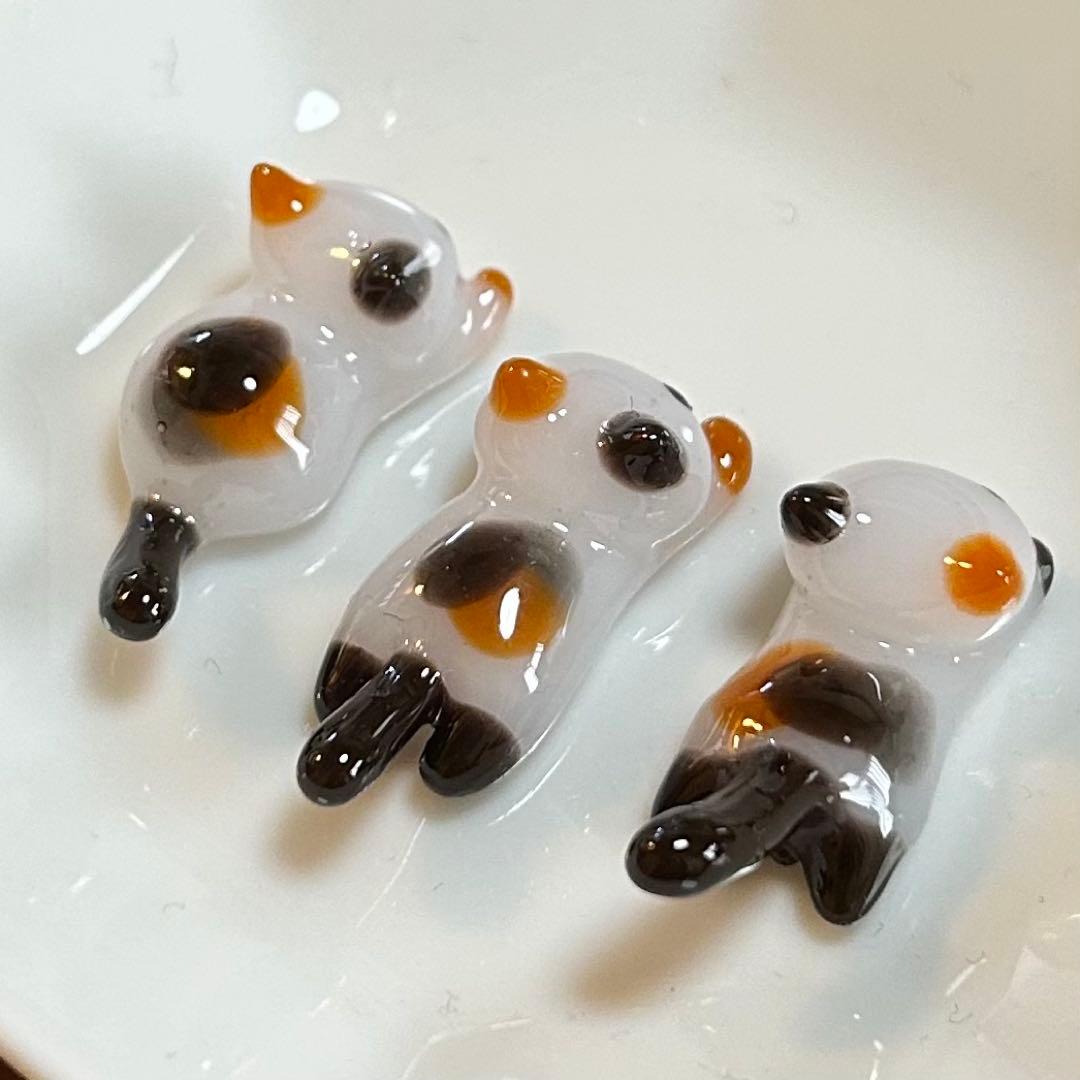 No.2865 ねこちゃん3種　三毛猫ハンドメイドレジンパーツ
