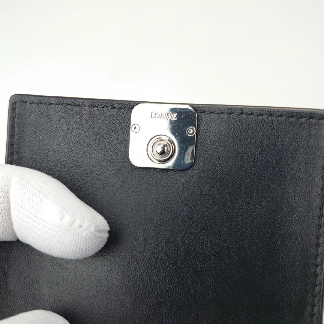 【美品】ロエベ　トライフォ－ルド　三つ折りナノ財布　ダブルホック　1211