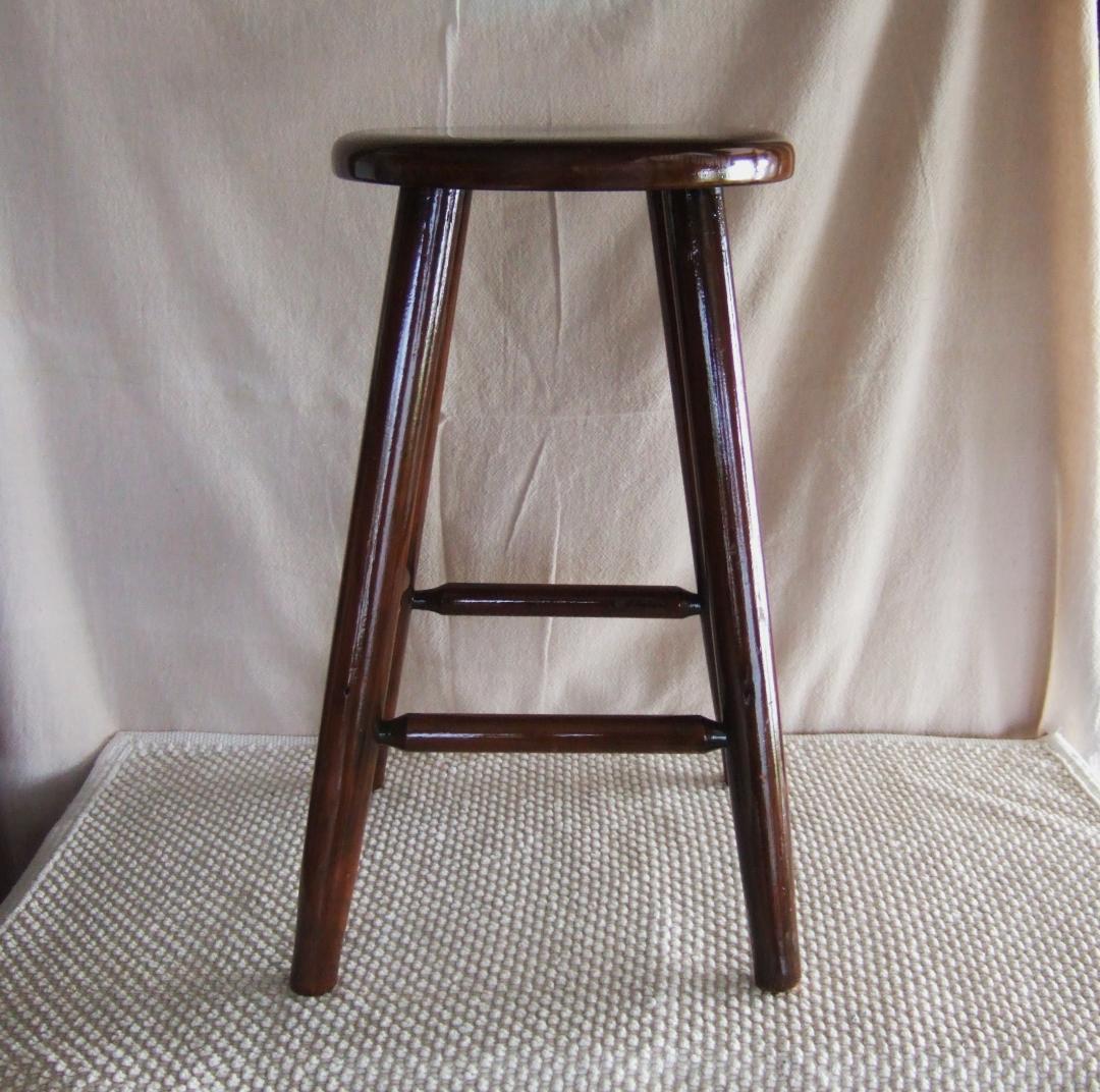レトロ　木製無垢材　くさび止め　丸椅子　ウォールナットカラー　スツール　楔クサビ