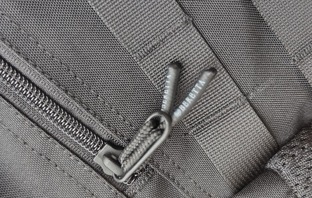 ベレッタ（Beretta） Tactical Flank デイパック（黒）