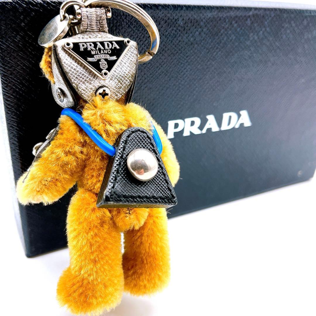 PRADA プラダ テディベア くま キーホルダー　三角プレート　キーリング