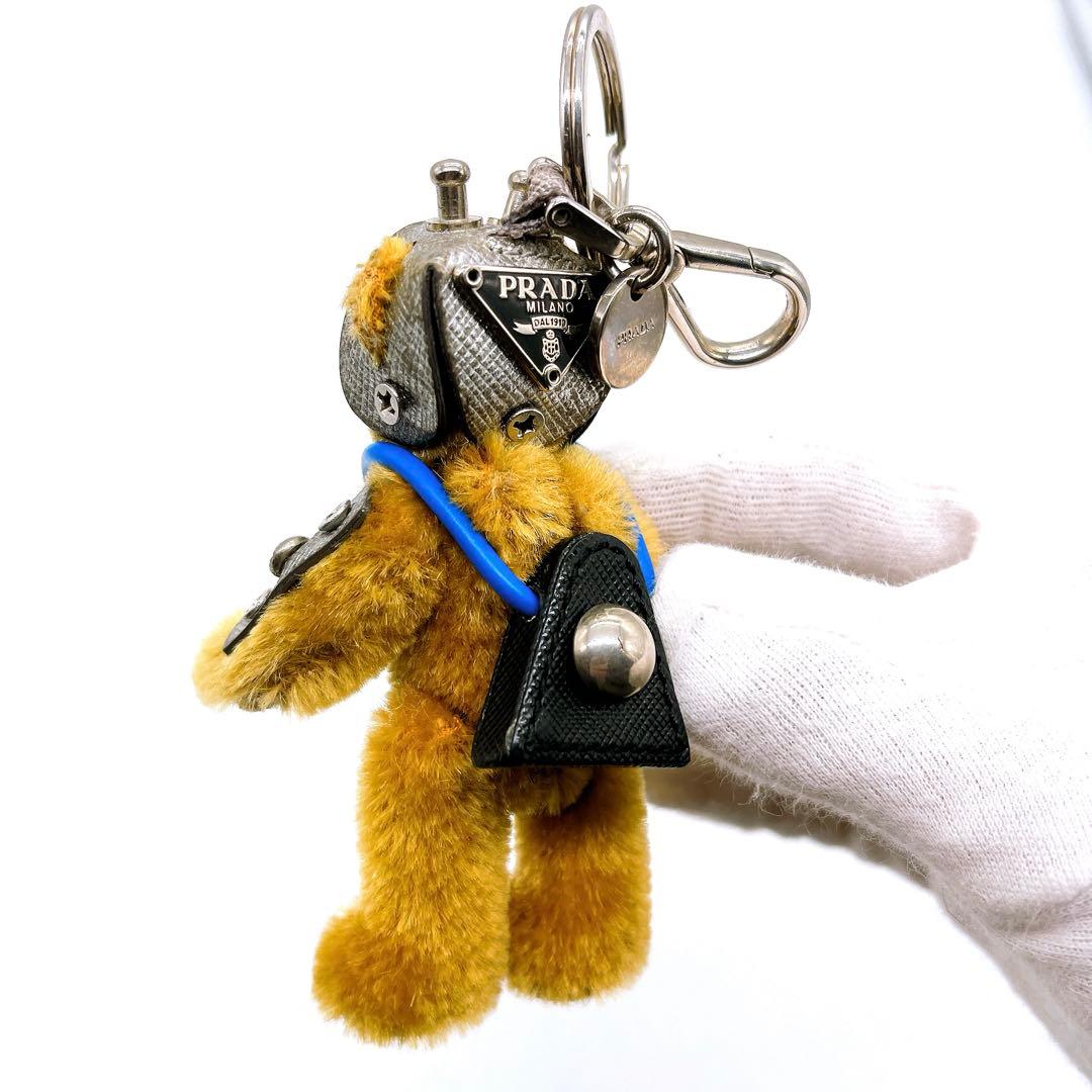 PRADA プラダ テディベア くま キーホルダー　三角プレート　キーリング