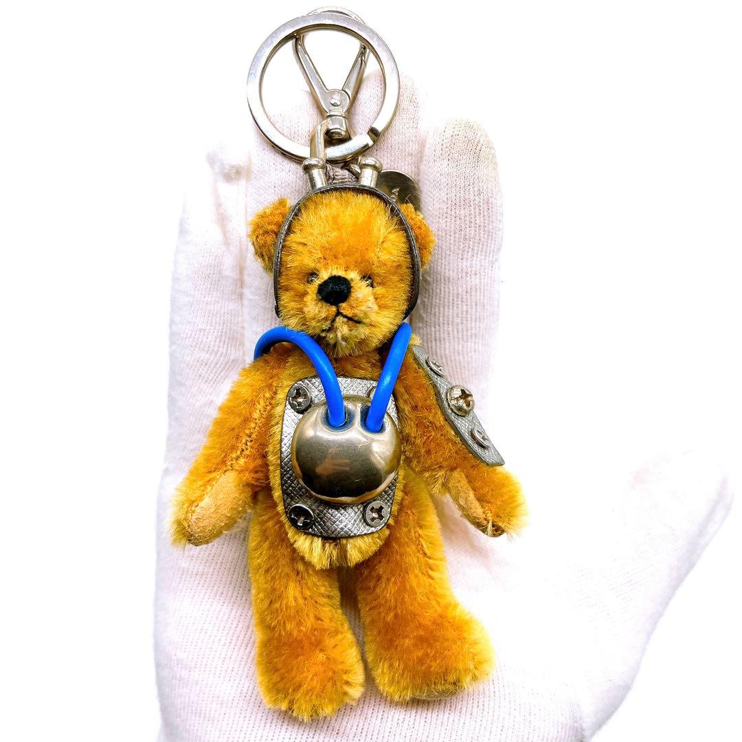 PRADA プラダ テディベア くま キーホルダー　三角プレート　キーリング